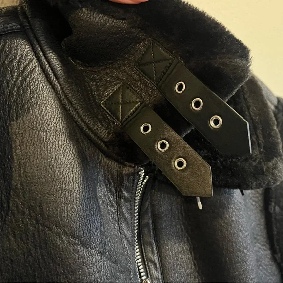 🖤Blank NYC Faux Shearling Trim Vegan Leather Vest Chic Layering Statement Piece - Picture 8 of 9